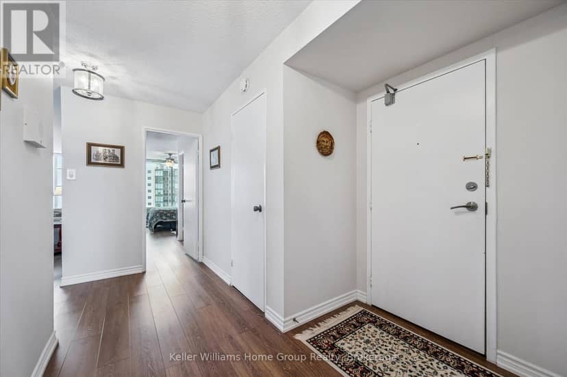 702 - 23 Woodlawn Road E, Guelph, photo 8