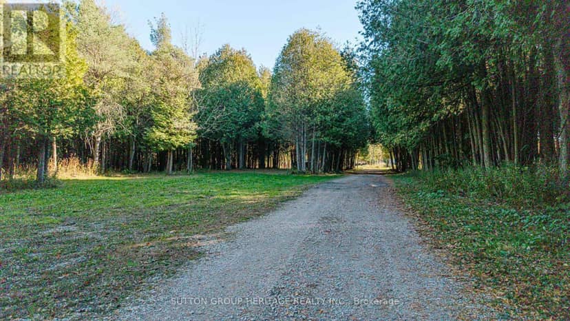 2490 Green Road — photo 36 of 39