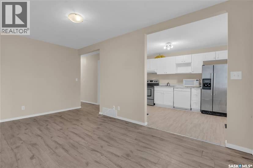 760 Rae STREET — photo 2 of 7
