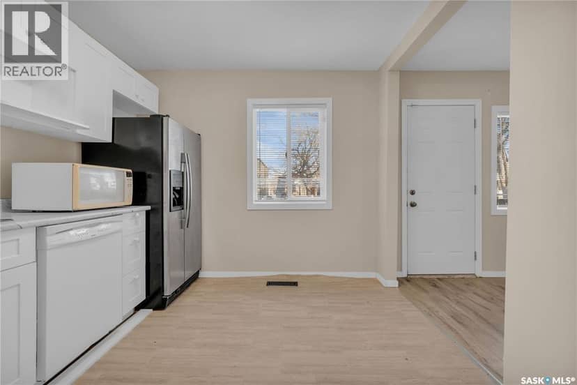760 Rae STREET — photo 6 of 7