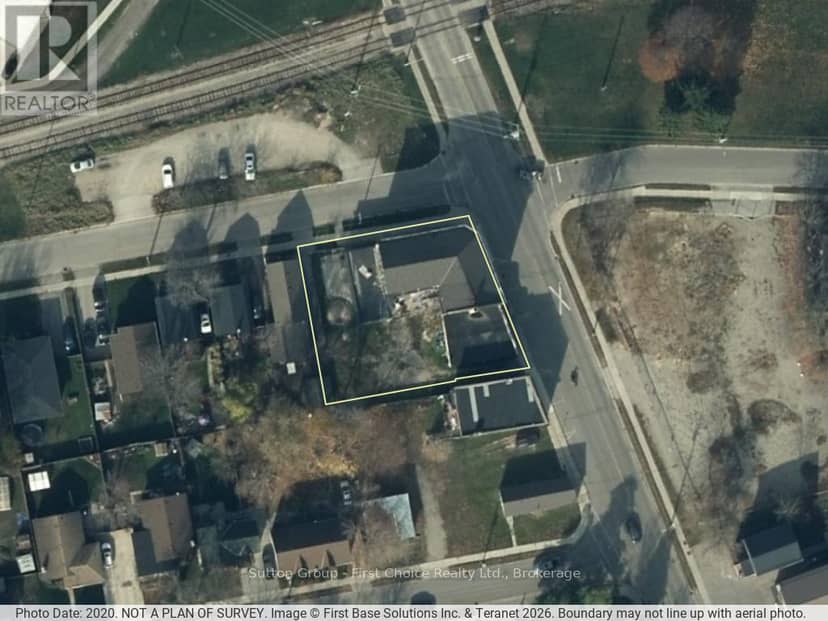388 Downie Street — photo 8 of 10