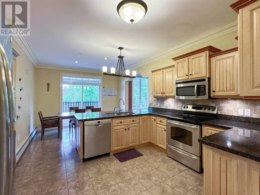 41 Southampton Drive — photo 14 of 31