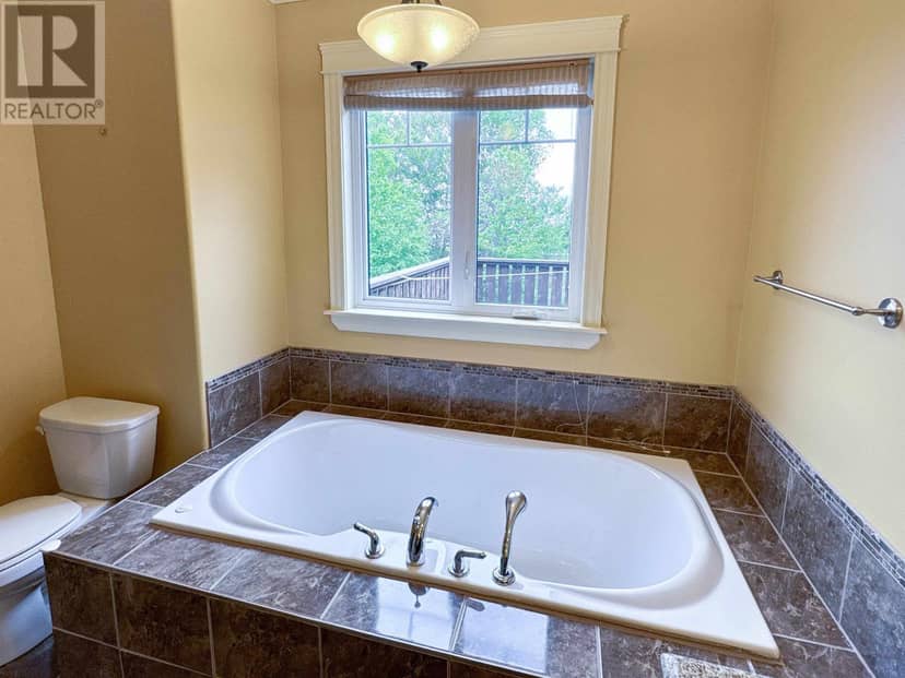 41 Southampton Drive — photo 19 of 31