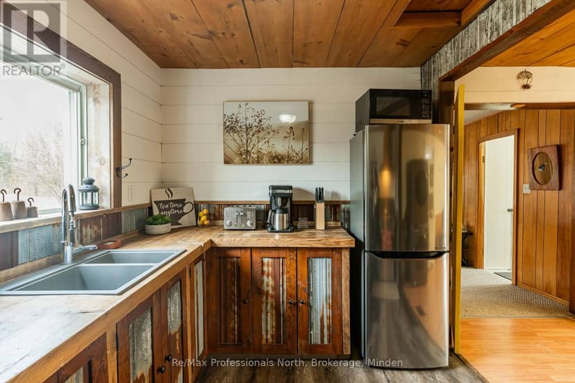 1047 McCrea Road — photo 10 of 40