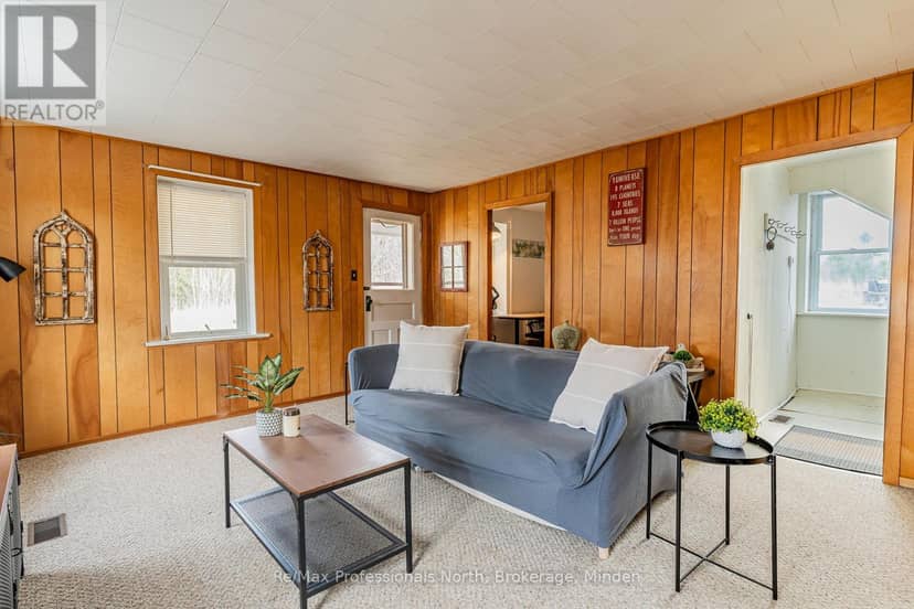 1047 McCrea Road — photo 7 of 40