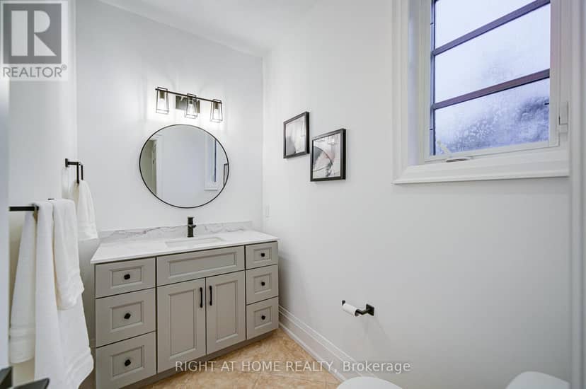 125 Kingsdale Avenue — photo 17 of 40
