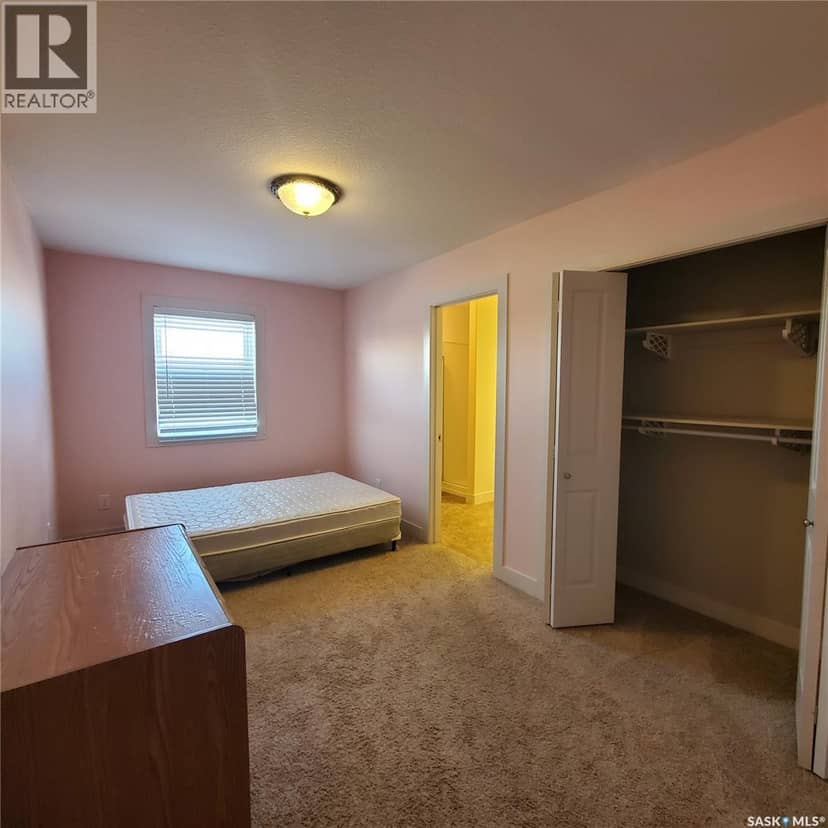 28 1703 Patrick CRESCENT — photo 20 of 30