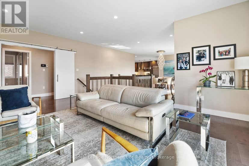 5 Zephyr Heights — photo 10 of 40