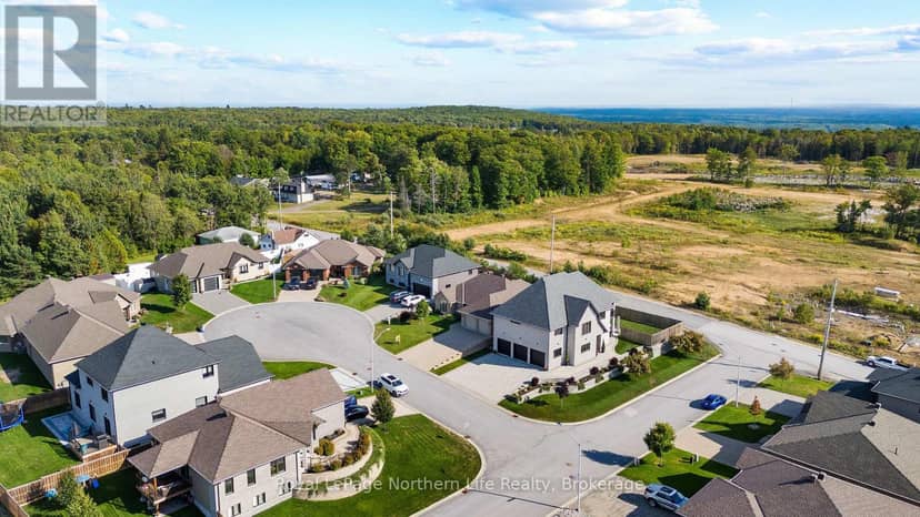 5 Zephyr Heights, North Bay, photo 2