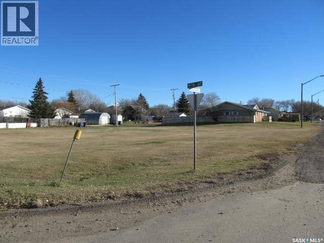 490 5th STREET W — photo 2 of 5