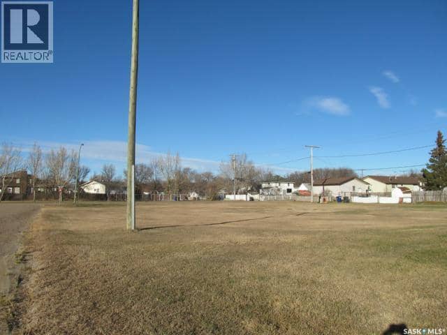 490 5th STREET W — photo 3 of 5