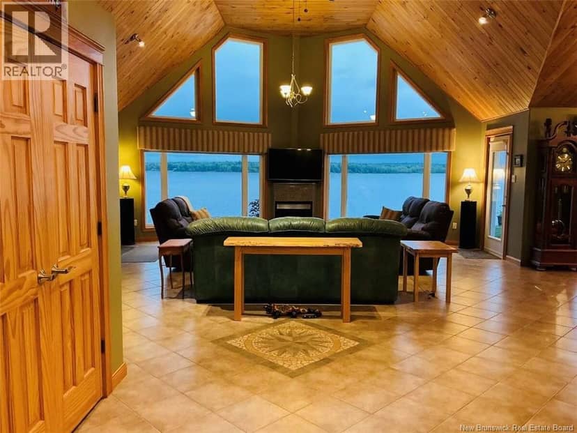 120 Hayesey Lane — photo 4 of 31