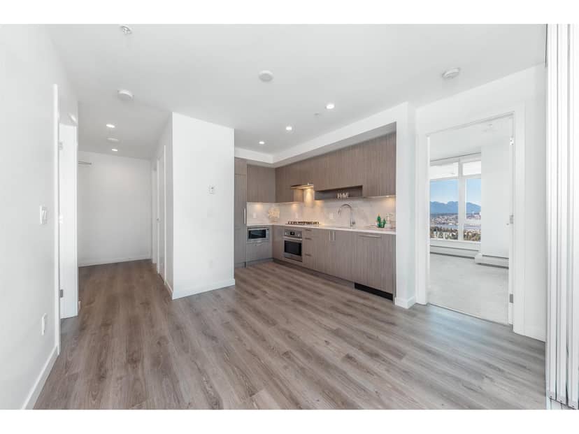 3305 13350 CENTRAL AVENUE, Surrey, photo 2