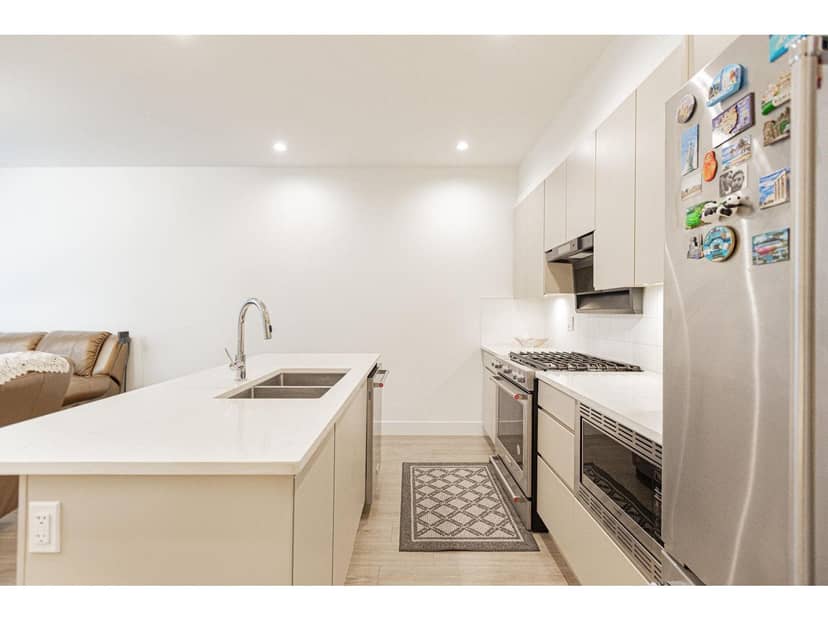 152 16433 19 AVENUE, Surrey