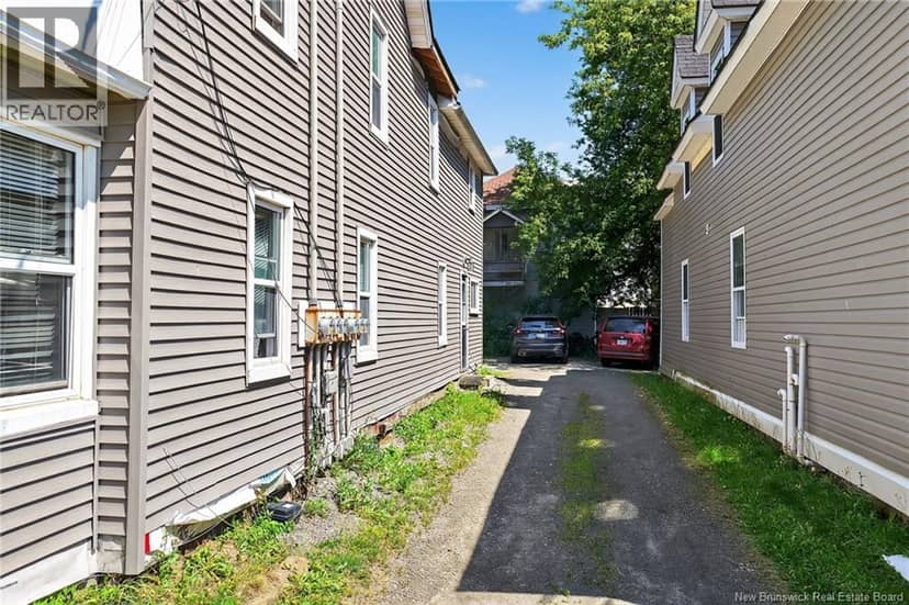 267 Lutz — photo 16 of 37