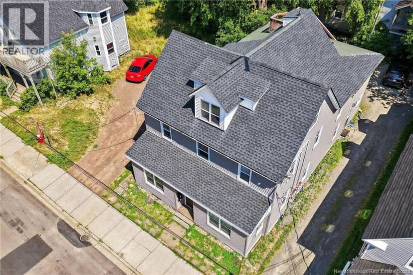 267 Lutz — photo 4 of 37