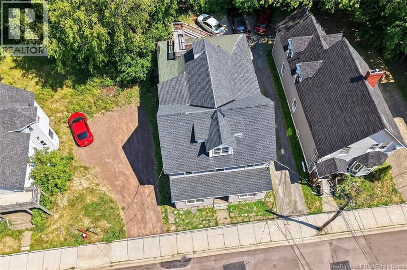 267 Lutz — photo 6 of 37