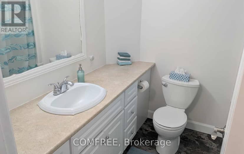 410 Grassendale Private — photo 12 of 16