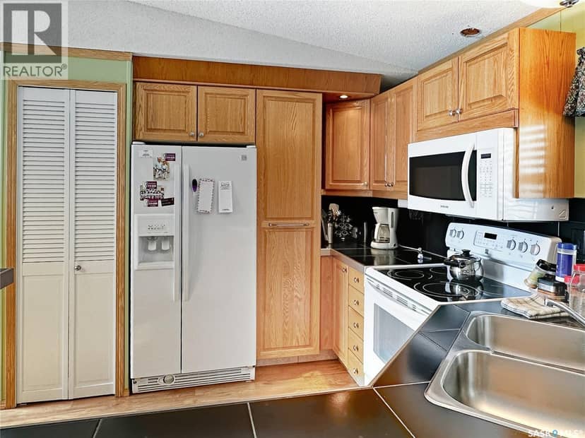6 Highland AVENUE, Jackfish Lake, photo 8