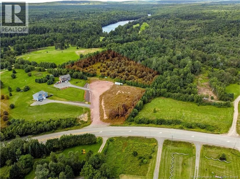 2017-04 River Bend Court, Nackawic