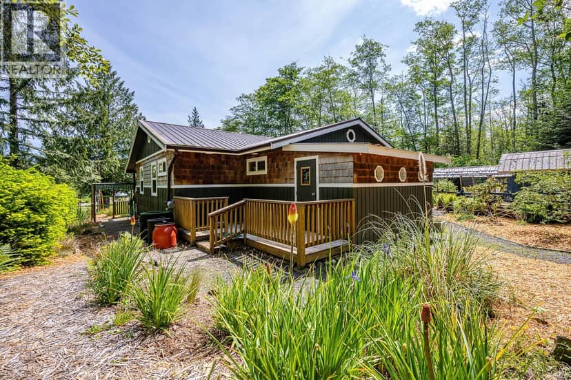 1415 Baikie Rd, Denman Island