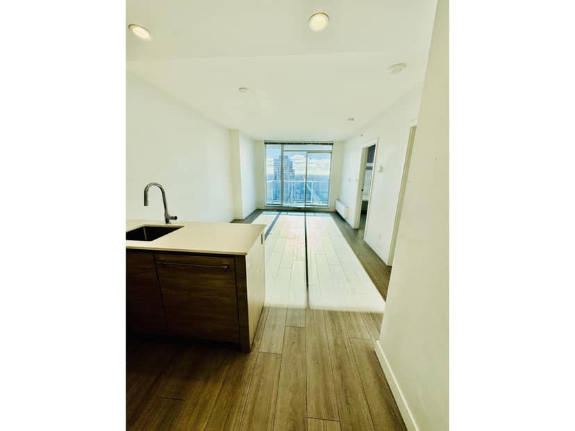 3102 13615 FRASER HIGHWAY, Surrey, photo 4