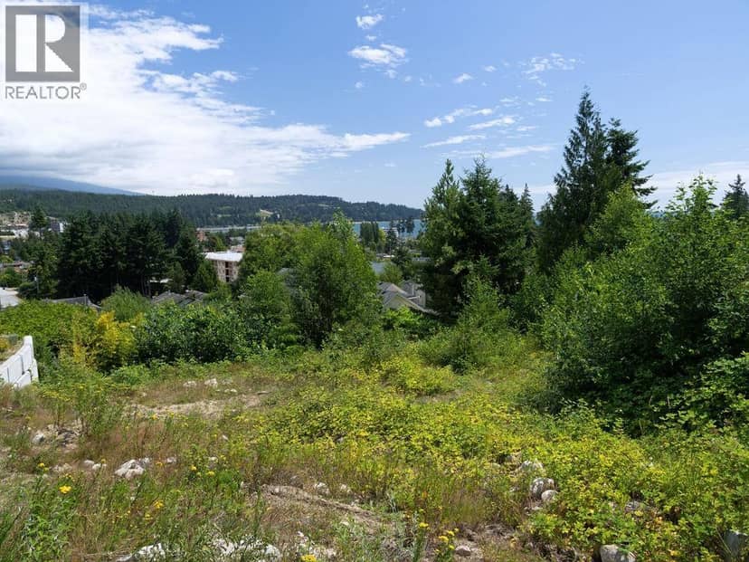5618 DUNGENESS PLACE, Sechelt, photo 2