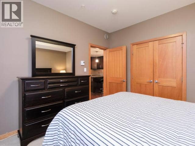 103-32 Waterfront Place — photo 15 of 23