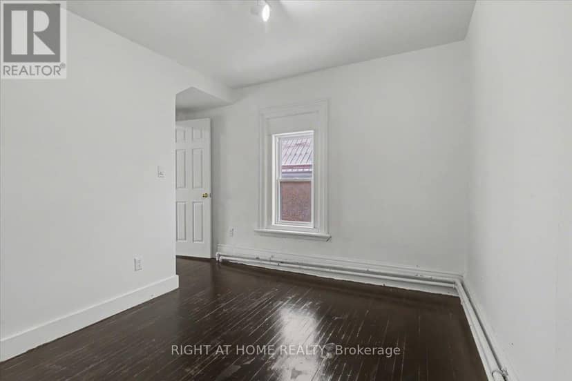 157 Lindsay Street S — photo 16 of 30