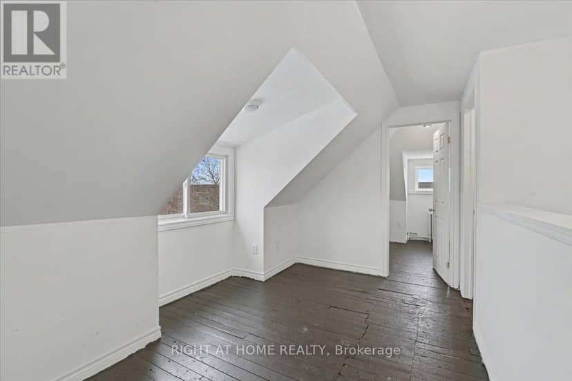 157 Lindsay Street S — photo 23 of 30