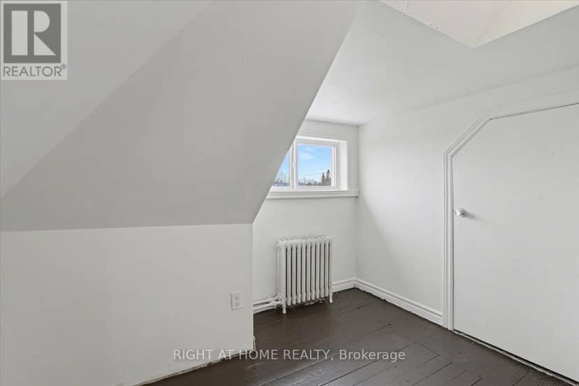 157 Lindsay Street S — photo 29 of 30