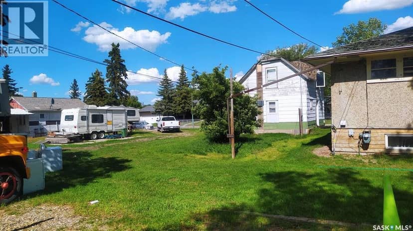 460 McIntyre STREET — photo 11 of 13