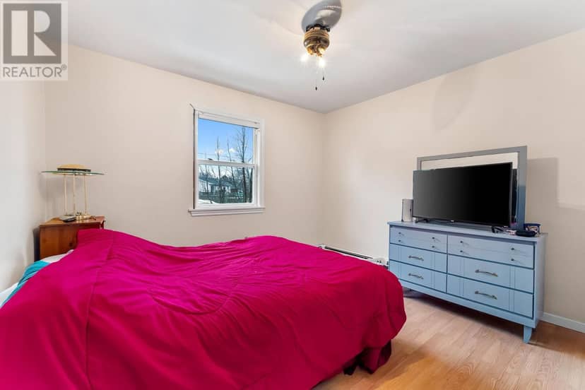 213 PATTERSON Drive — photo 10 of 27