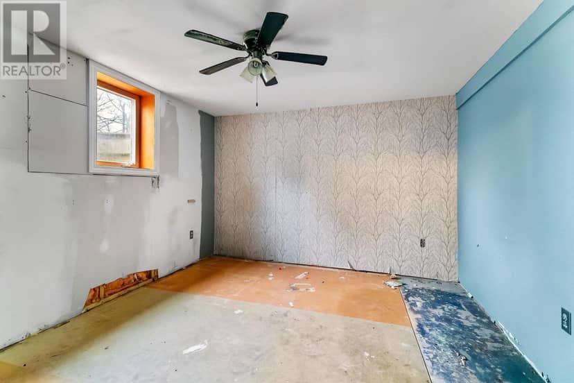 213 PATTERSON Drive — photo 16 of 27