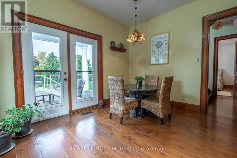 14902 Niagara River Parkway — photo 10 of 38