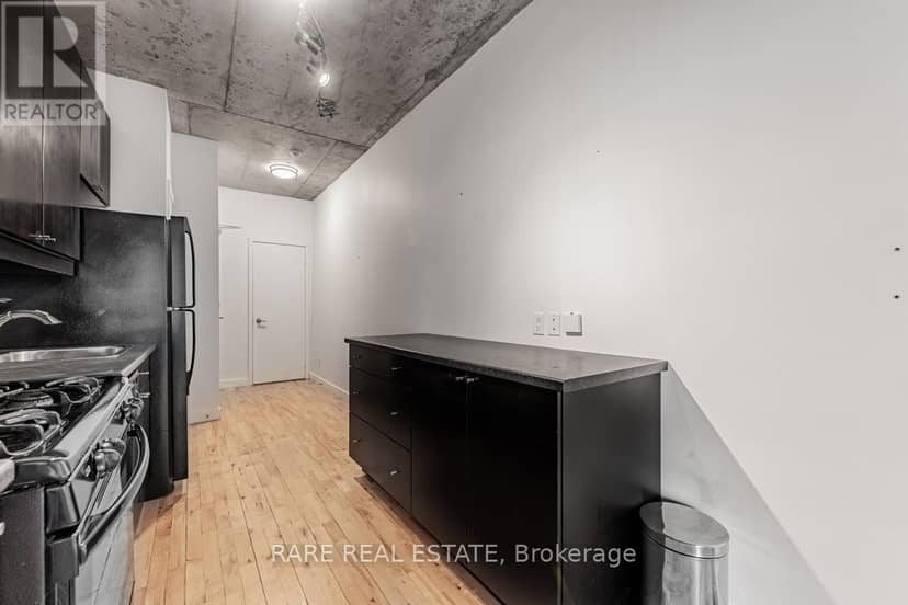 302 - 42 Camden Street — photo 7 of 28