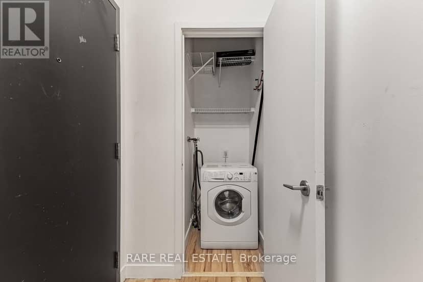 302 - 42 Camden Street — photo 23 of 28