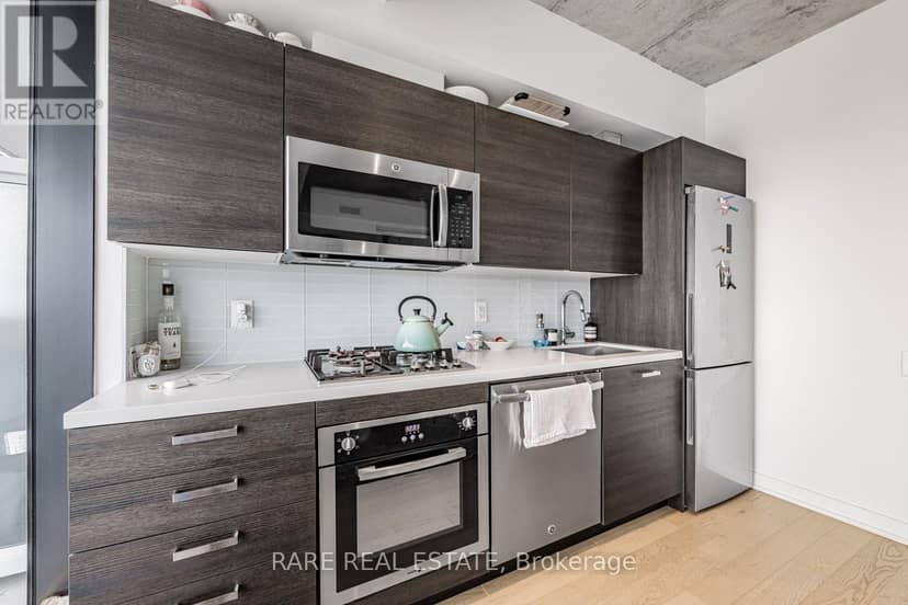 2404 - 11 Charlotte Street — photo 18 of 31