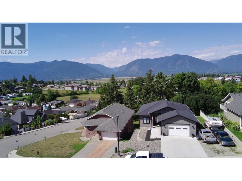 1108 12th Avenue N, Creston, photo 3