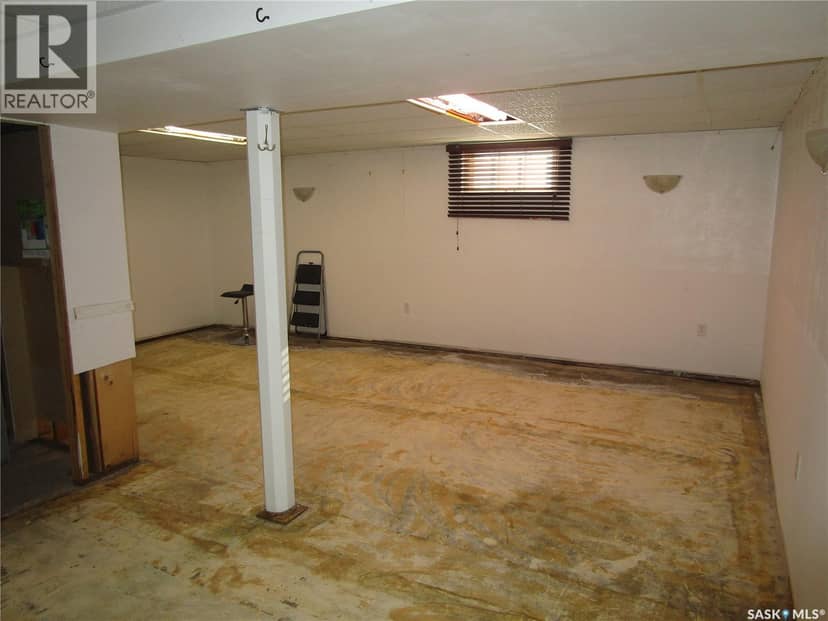 250 1st AVENUE W — photo 14 of 30