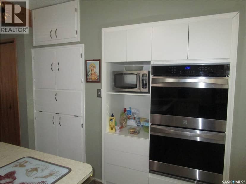 250 1st AVENUE W, Bengough, photo 8