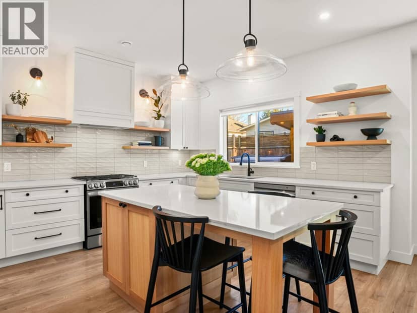 510 JORDAN WAY, Gibsons, photo 8