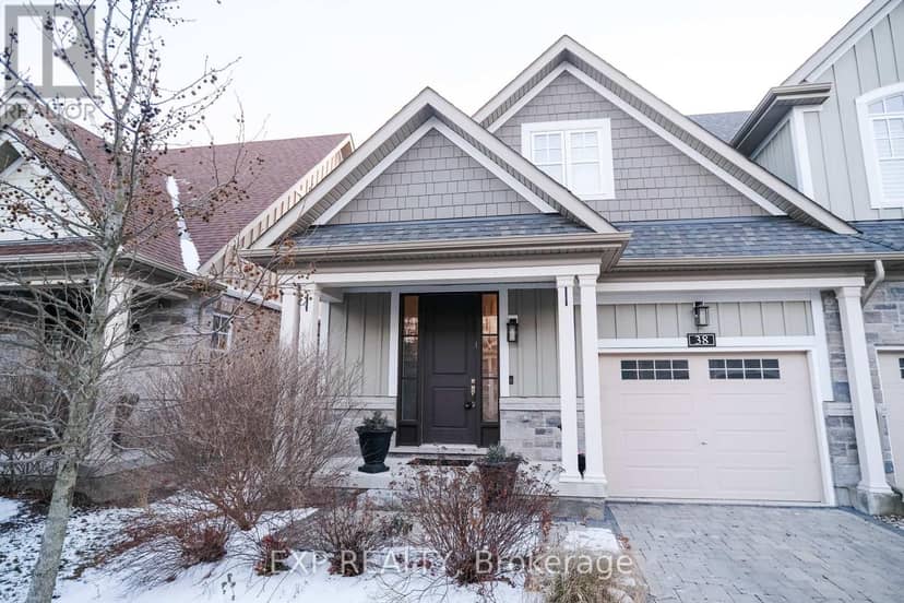 38 Windsor Circle — photo 2 of 4