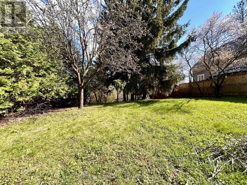 39 Windsor Drive — photo 14 of 15