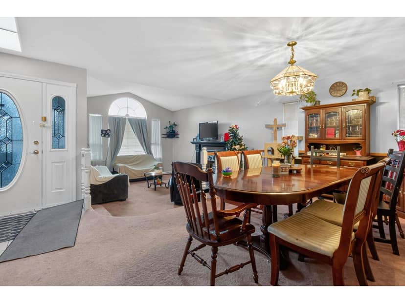 7903 164 Street, Surrey, photo 2