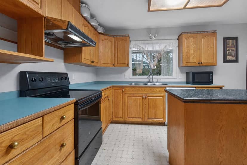 7903 164 Street, Surrey, photo 6