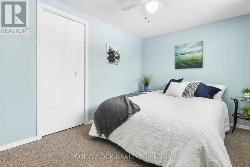 54 / 56 William Street W — photo 5 of 24