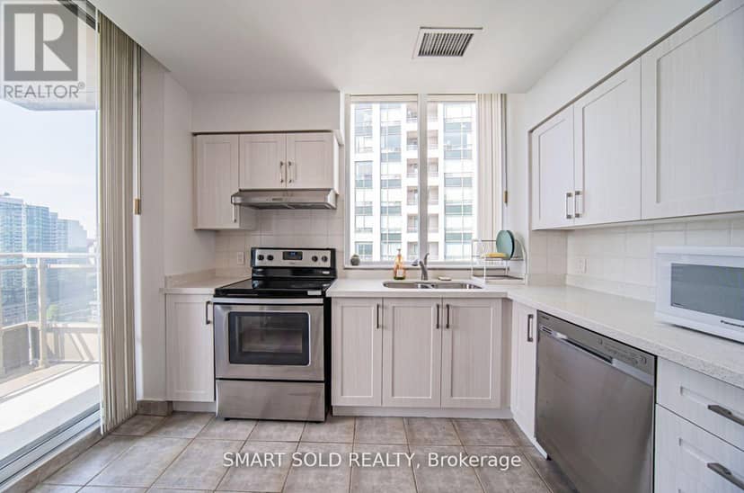 PH210 - 256 Doris Avenue — photo 12 of 30