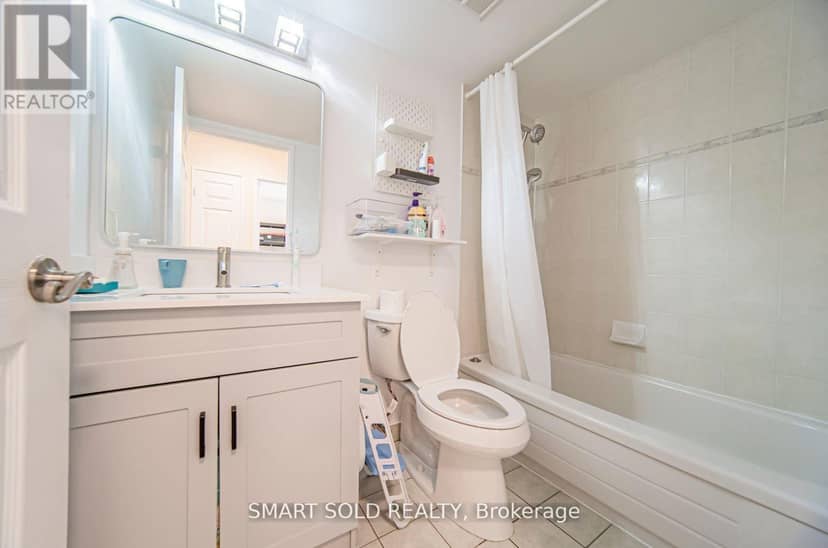 PH210 - 256 Doris Avenue — photo 15 of 30