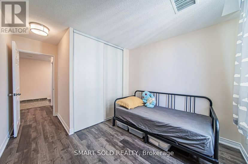 PH210 - 256 Doris Avenue — photo 17 of 30